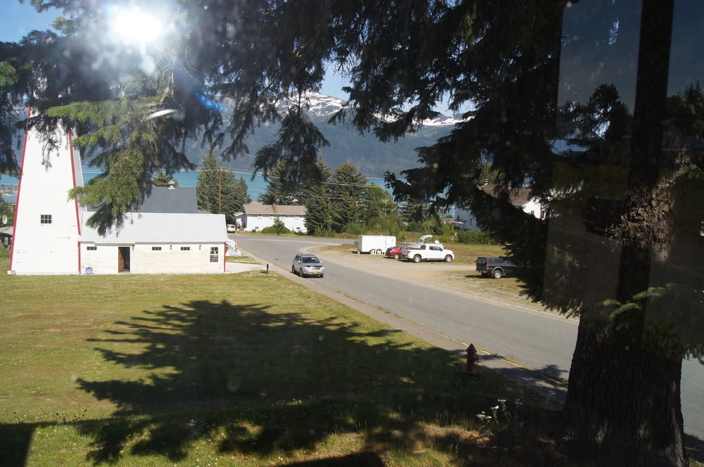 Hotel Halsingland Haines Exterior photo